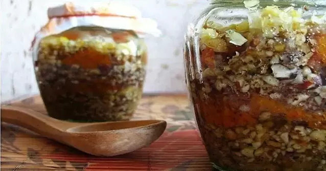 мешавина ораха са медом за потенцију